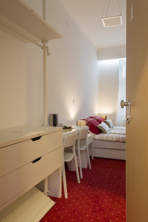 Red Carpet Rooms Zagreb Exterior photo