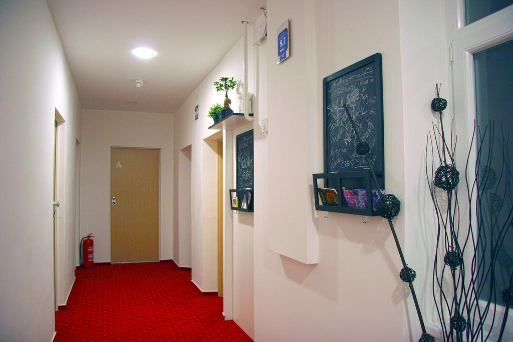 Red Carpet Rooms Zagreb Exterior photo