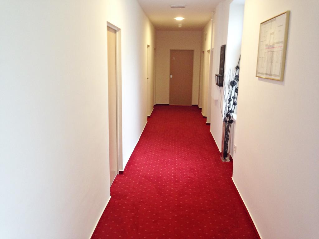 Red Carpet Rooms Zagreb Exterior photo
